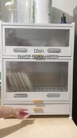 Ito yung Dish Rack Organizer na hinding hindi mo pagsisisihan pag binili mo. Malaki at spacious, matibay at makapal. Maganda ang quality dahil maganda din ang pagkakagawa. Bukod dun ay napaka aesthetic pa. Kasya ang malalaking plates.  #dishrack #dishorganizer #kitchenware #aesthetic #dishrackorganizer 