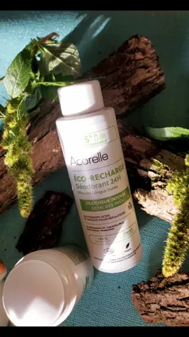 🌿 Le déodorant fraîcheur intense et son éco-recharge Acorelle 🌿 C'est un déodorant roll-on, pour 24 heures de fraîcheur intense 🍃 Il régule la transpiration, sans boucher les pores de la peau et en neutralisant les mauvaises odeurs. Je vais pouvoir recharger deux fois mon flacon roll-on grâce à l'éco-recharge. Et consommer ainsi 4 fois moins de  plastique ! Les bonus : 🍃 99% d'ingrédients d'origine naturelle 🍃 Cristaux d'alun, pour réguler la transpiration 🍃 Vegan et certifié bio 🍃 Sans alcool ni chlorhydrate d'aluminium. La recharge est très simple à faire. Le parfum est doux, frais, très naturel. #aobdéoetsarecharge #Acorelle #aboneobio #déodorantbio #deodorantrechargeable @Acorelle 🌿 