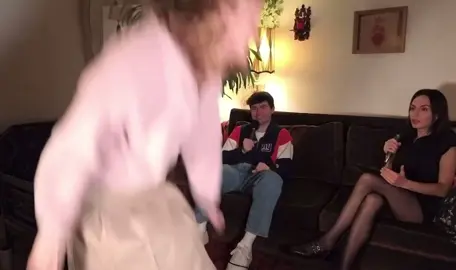 “Dropped my elf bar” Dasha #americafirst🇺🇸 #dashanekrasova 