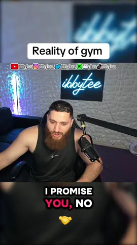 Expectations vs reality #reality #expectations #gym #workingout #fyp 