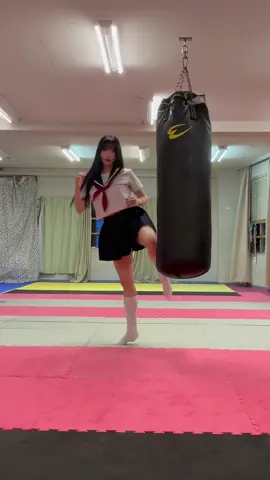 Bim Bop Bam Kick🦵💗 #おそらく日本一物理的に強いグラドル #martialartsgirls #japan #korean #kick    