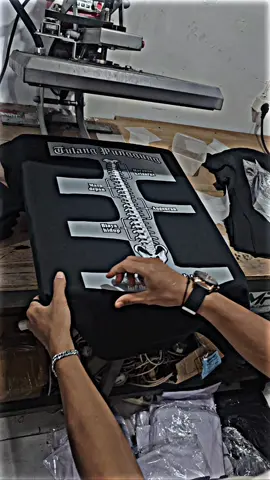 kaos viral tulang punggung keluarga,👆 yuk diorder belinya di keranjang kuning #kaosmurah #kaossindiran #kaoskatakatakeren #kaosviral #fypdong 