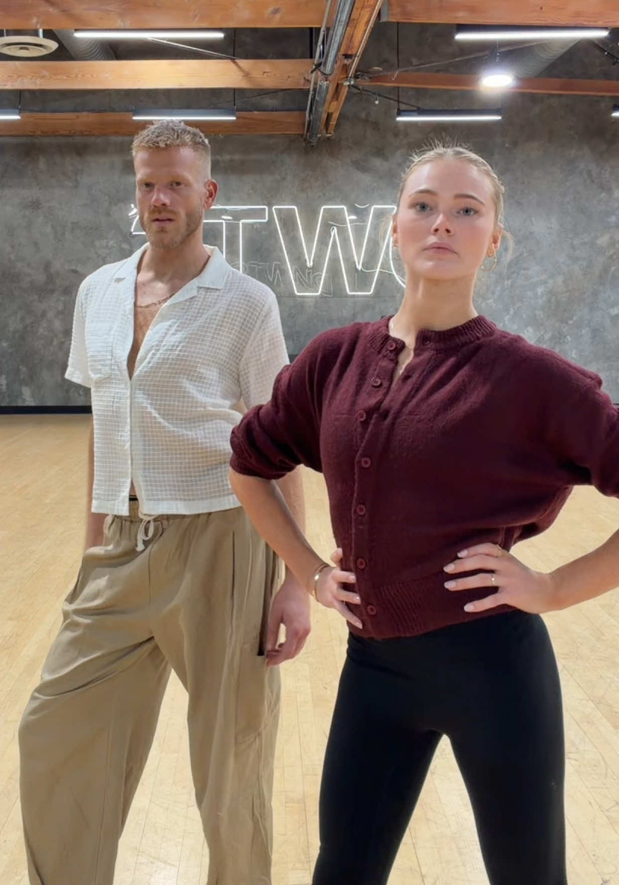 it’s slaytober!!!!!! 🎃💅 @Dancing with the Stars #DWTS @Rylee Arnold 