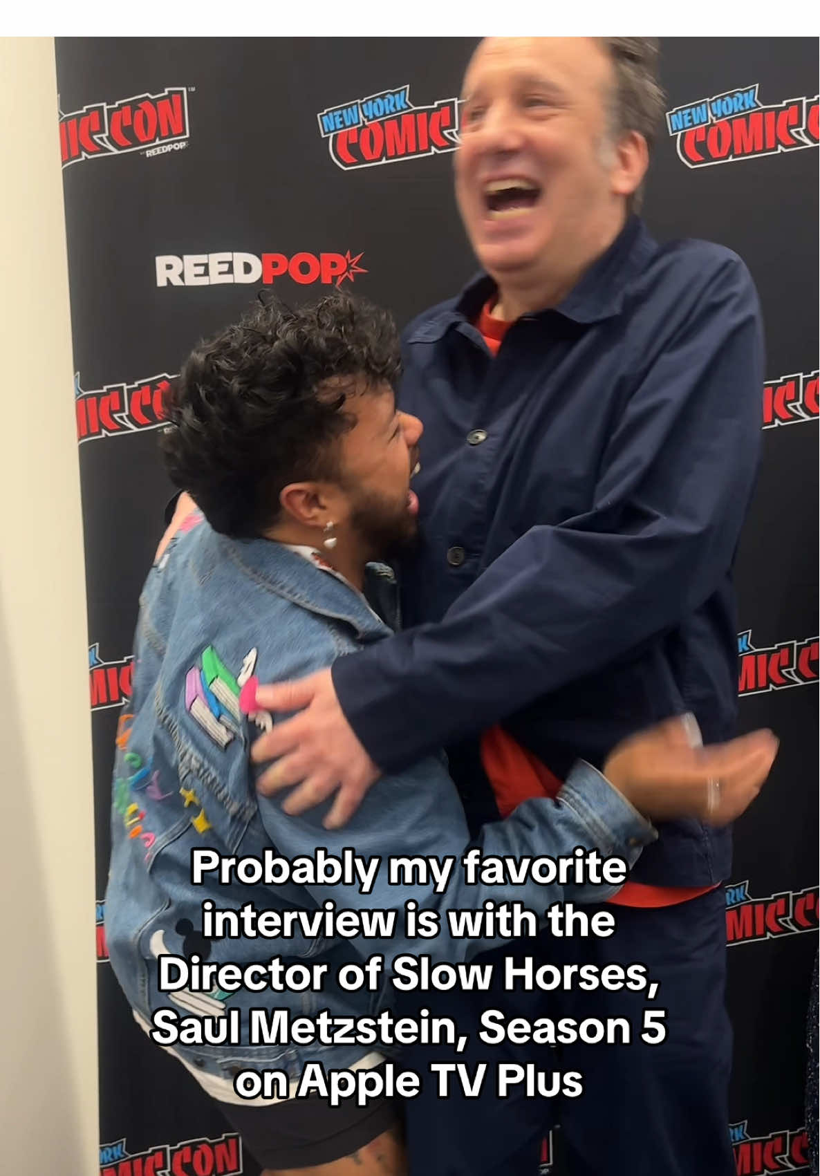Saul Metzstein the man and director you are! Hens back from Season 3! I had so much fun interviewing you for Slow Horses Season 5! What a time! That was basically a Kiki! Tune in now on @Apple TV!! #SlowHorses #AppleTVPlus #NYCC #NYCC25 #saulmetzstein 