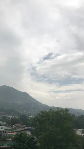 ankhein dekha krein❤️🫂#kashmir #muzaffarabad #view #unfrezzmyaccount #foryou #standwithkashmir #poetry #creatorsearchinsights 