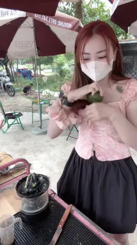 Cốc nước cam chỉ 1 người dám uống #caphemangdi #xuhuong #melinh #ccaffeethuyduong100 