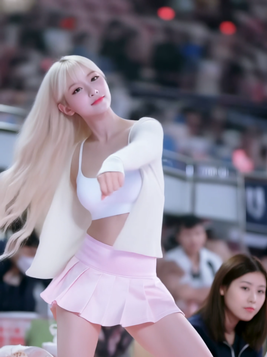 같이 오토바이 타요! #오토바이춤 #aiart #치어리더 #motiontransfer 