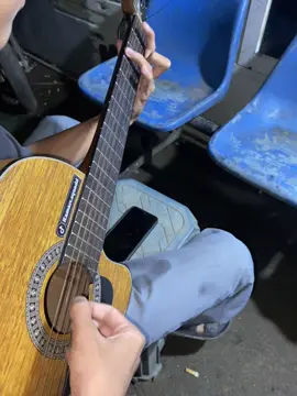 putri iklan last12 #covergitar 