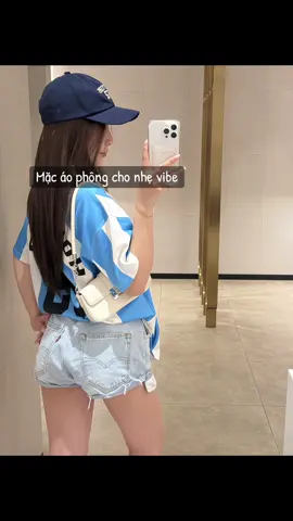 Đúng gu t rồi 🩵 #aophong #aothun #aococtay #thoitrang #outfit 
