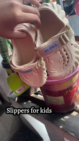 #creatorsearchinsight #slippers #slippersforkids #clossph #closs #crocs 