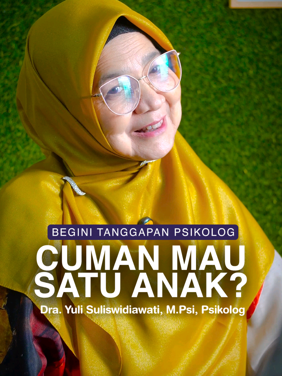 CUMA MAU 1 ANAK?  Sekarang banyak pasangan yang memilih cukup punya 1 anak. Bukan karena tidak sayang anak, tapi karena takut. Takut tidak sanggup jadi orang tua yang baik, takut tidak bisa memberi cukup, takut lelah, takut gagal seperti orang tuanya dulu. Padahal... rezeki, kekuatan, bahkan kesabaran — semuanya bukan datang dari diri kita, tapi dari Allah. Kita hanya berencana, tapi Allah yang memampukan. Kalau niatnya lurus karena Allah, insyaAllah setiap anak yang hadir bukan beban, tapi jalan agar kita makin dekat pada-Nya 🤍 Kira-kira bagaimana ya tanggapan Psikolog kesayangan kita, Bu Yuli, tentang cara berpikir ini? Yuk tulis pendapatmu di kolom komentar 🌸  #parenting #tipsparentinganak #keluargabahagia #keluargaislami #selfhealing 