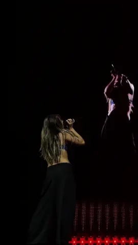 siren sounds🥹 #tatemcrae #fyp #viral #misspossessivetour #xyzbca 