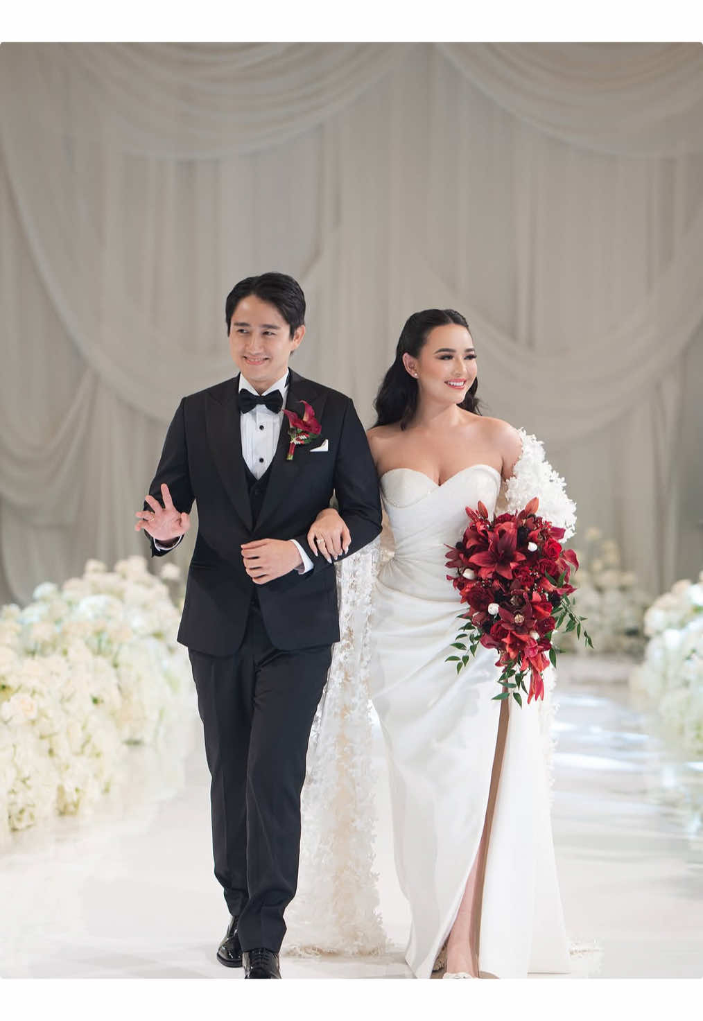 Vibesnyaa yaAllah hangat banget , feelnya dapat bahagia nya dapat semuanyaa pokoknyaa sgt2 bagus 😭🥰🤗😗 @Amanda Manopo @Kenny Austin #amandamanopo #kennyaustin #kennymanda #wedding #fyp #capcut 
