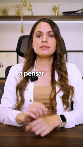 ¿Te has puesto a pensar lo solo que puede sentirse un adulto mayor cuando no entiende el mundo digital? #geriatria #adultosmayores #terceraedad#demencia #geriatría   👩🏻‍⚕️GERIATRÍA CLÍNICA  📍Christus Muguerza Hospital Cumbres, Consultorio , Monterrey, NL 📞 81 2337 7896 🚗 Consulta a domicilio