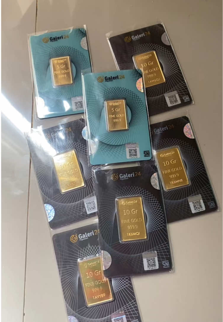 MASYALLAH TABARAKALLAH 🤲🏻SEKEPING DEMI SEKEPING  Mari kita usahakan investasi untung masa depan, untuk pendidikan anak juga.  Ikhlas yaAllah kalo engkau titipkan sekeping 1kg nantinya, Aamiin 🥰🤲🏻 #investasiemas #logammulia #galeri24 #emasgaleri24 #antam 
