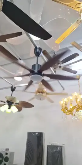 Quạt trần 6 cánh với thiết kế đặc biệt, phù hợp cho cả trần thấp. Đặt ngay để nhận ưu đãi hấp dẫn!