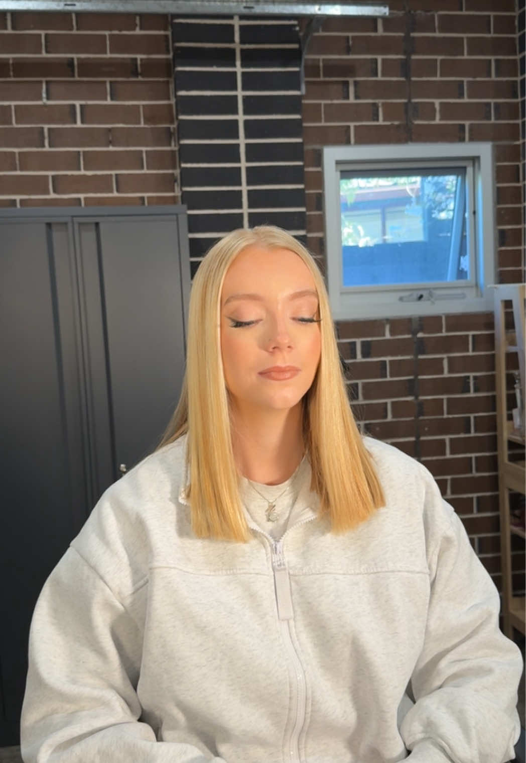 effortless 🪽                                         #makeup #makeupartist #fyp #makeupinspo #softglam 