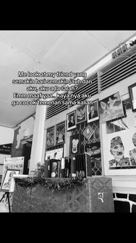 Kalian knpa jir?? Tb tb bgt jauhin aku #masukberandafyp #masukberanda #fyppppppppppppppppppppppp #fypdonggggggg #hanyakonten 