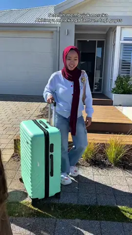 Make up pakai @msglow.beauty sebelum nganter in Aunty oni pulang 