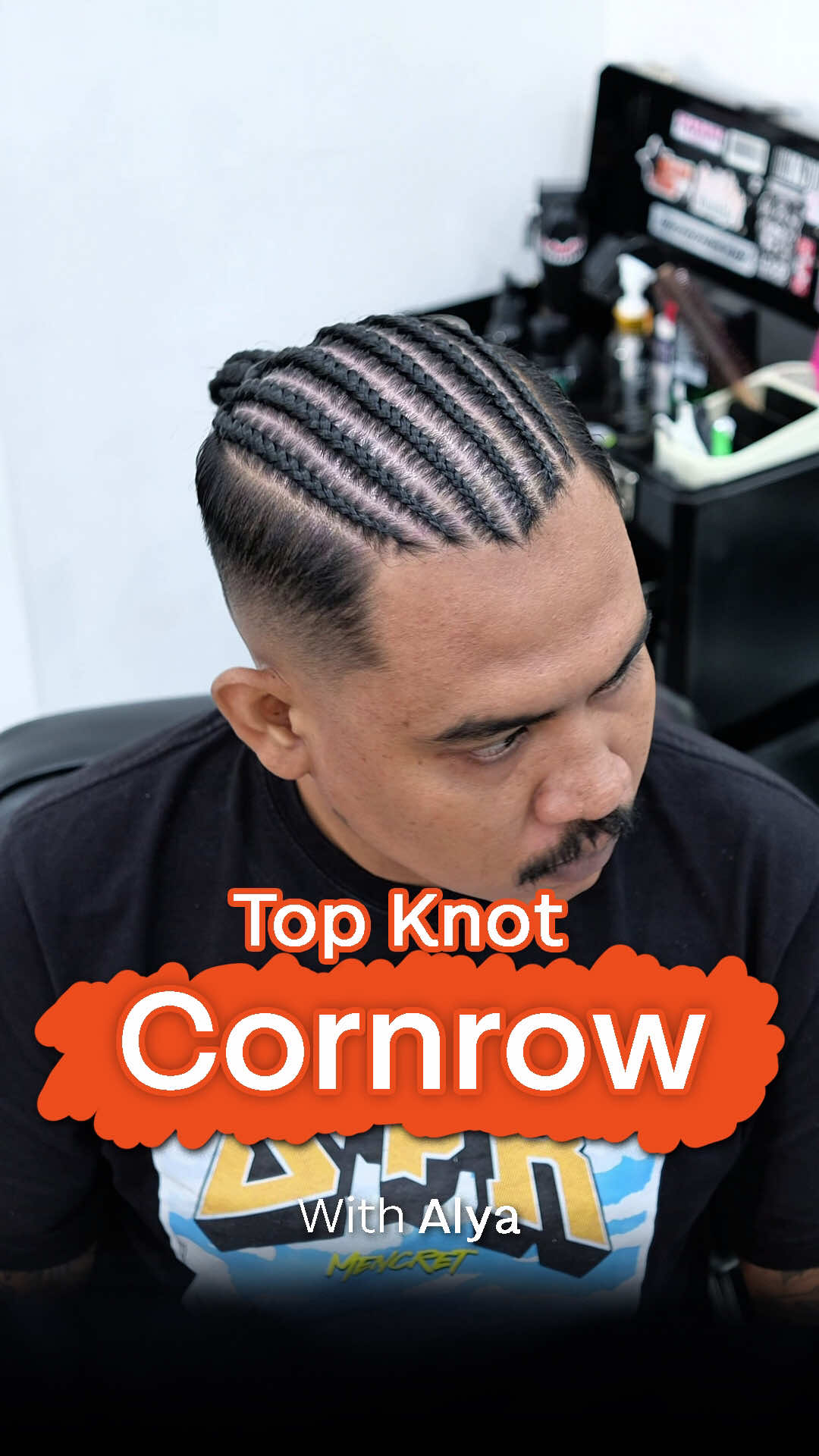Minimal sekali seumur hidup harus cobain cornrow ga sih? 😝 #misterastudio #barbershopmedan #haircut #cornrow 