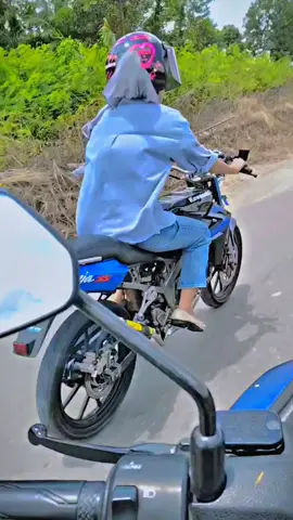 biar kaya kakak kakak di sebelah🤪❤️‍🔥@switypiee0 #repost video #pesonacewetwostroke #kawasakininja #olisampingmotuloriginal#xybcafyp 