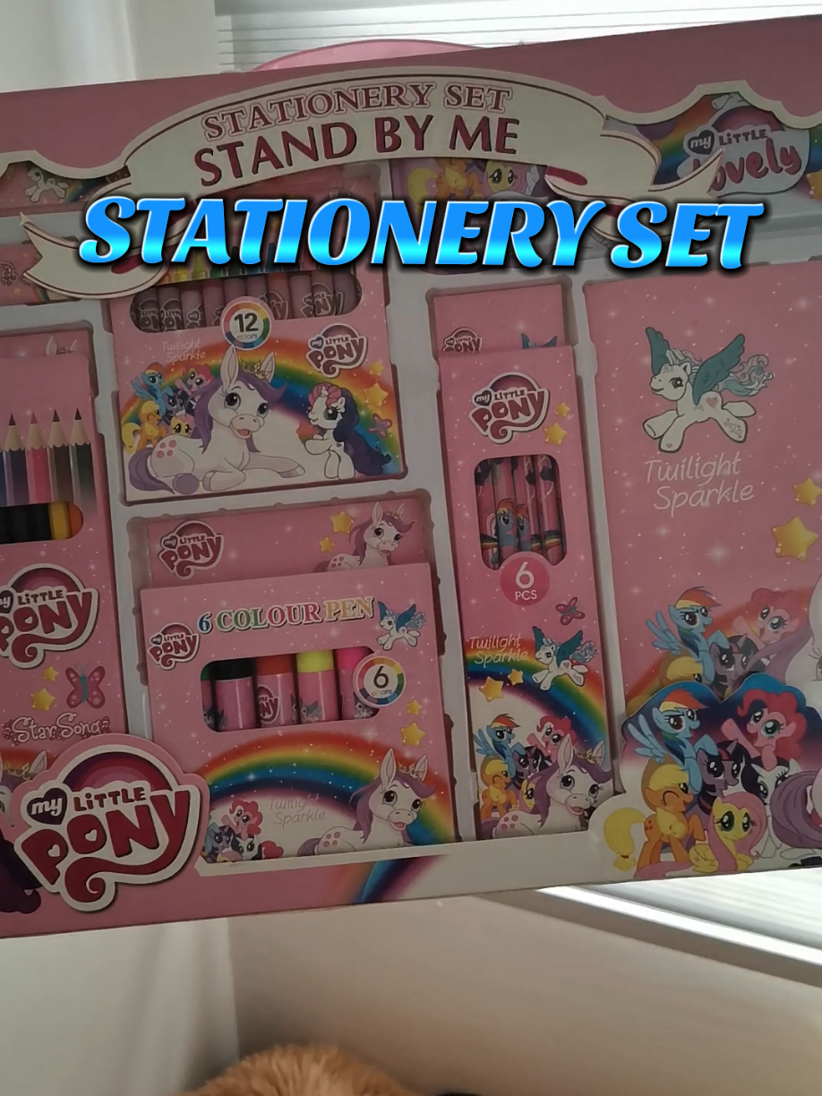 Nahihirapan mag isip nang pang regalo!! Ito na ang 41PCS Stationary set! #stationarysetforkids #stationary #41pcsstationaryset #giftideasforkids #christmasgiftideas 