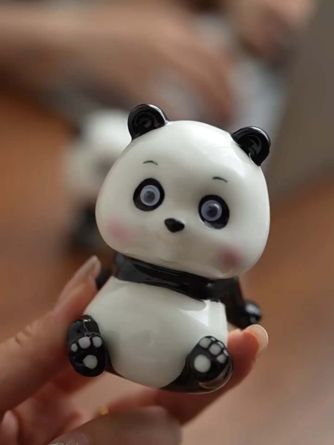 Feel the smoothness.#panda #China #foryou #ceramics #art #homedecor #homemade #enjoylife #Lifestyle