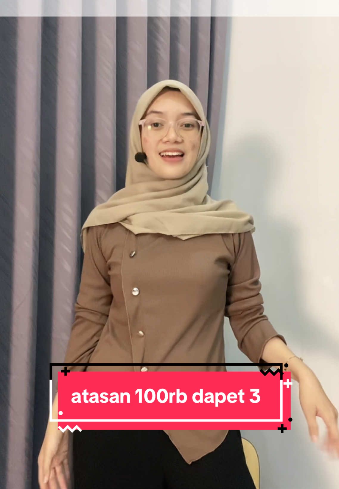 kamu wajib punyaaaa yaaa atasan satu ini, karna harganya lagi bundling banget, cuma di 100rb udah bisa dapetin 3 pcs atasan secantik iniii, elegant ga kelihatan murah sama sekaliii, yu samaan sekarang😍 #fyp #atasanwanita #atasanwanitamurah #atasanknit #atasanribknit #atasanrajut #OOTD #ootdfashion #foryoupage 