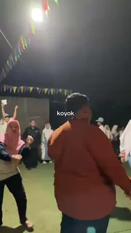 minggu ae yo sek sering onok upacara 😭🫠