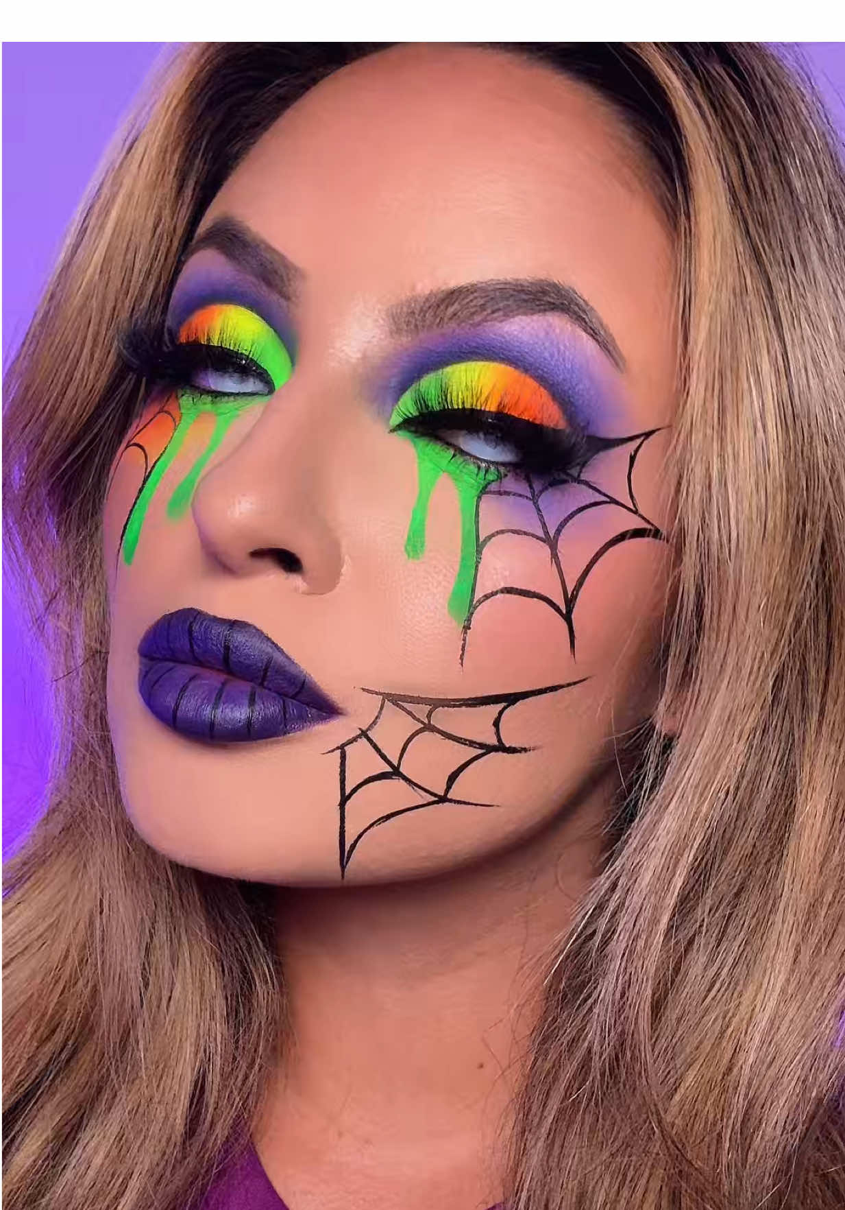Obsessed 💜😍💚 IB:@Unbothered Face Digital Charts  #makeup #halloweenmakeup  #maquillaje #halloweenmakeuplook #fypシ 