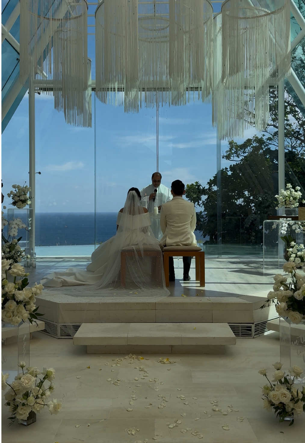 Quelques aperçus de notre mariage religieux en attendant la vidéo officielle 😍 #gasytiktok #malagasy #malagasytiktokgirl #gasy #malagasy🇲🇬 