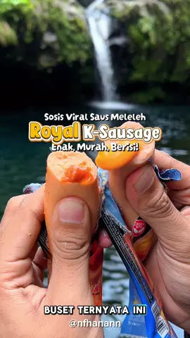 Makan sosis berisi dengan chill✨