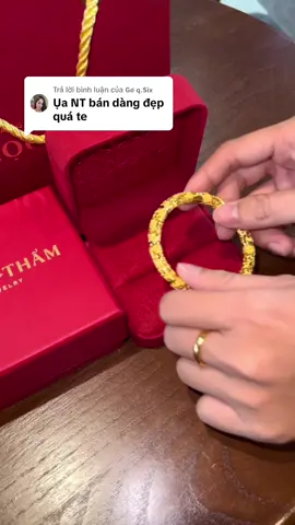 Trả lời @𝗚𝗼̛ 𝗾.𝗦𝗶𝘅  Bên ngoài đẹp lắm mấy bà ơi. Đeo vừa đẹp vừa có lời luôn nữa