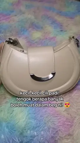 kecil tapi boleh muat semua benda penting 😭 zip smooth, dua tali, ringan & classy I’m obsessed 👜✨ #drcardin #drcardinbag #slingbag  #tiktokaffiliate #affiliate 