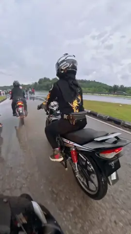 Video lenjang xde lg , layan yg slow ni sudoh laa 😛