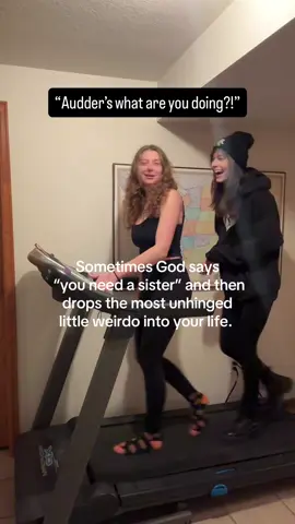 Happy 22nd birthday @Alyssa 🌈 I’m forever grateful to have such a ray of sunshine like you in my life. Everyone go tell my honorary lil sister happy birthday for me! (We are both unhinged little weirdos and that’s why this works) 