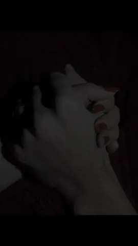 #ياحبيبي كنت الحضن الدافي وقت الخوف، والسند القوي وقت الضعف، أحبك كد التعب اللي نسّيته عني.#زوجي #حبيبي #كلبي #زوجي_الله_يحفظك💍💍  CapCut 