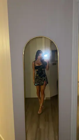Obsessed w this dress sry 