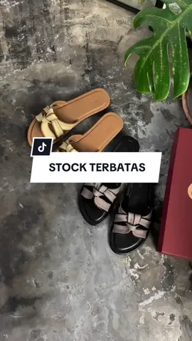 Siapa nih yang belum kebagian Emran Series?!🥰 #sandalwanita #flatsandals #antislip #sandals #ganiasis 
