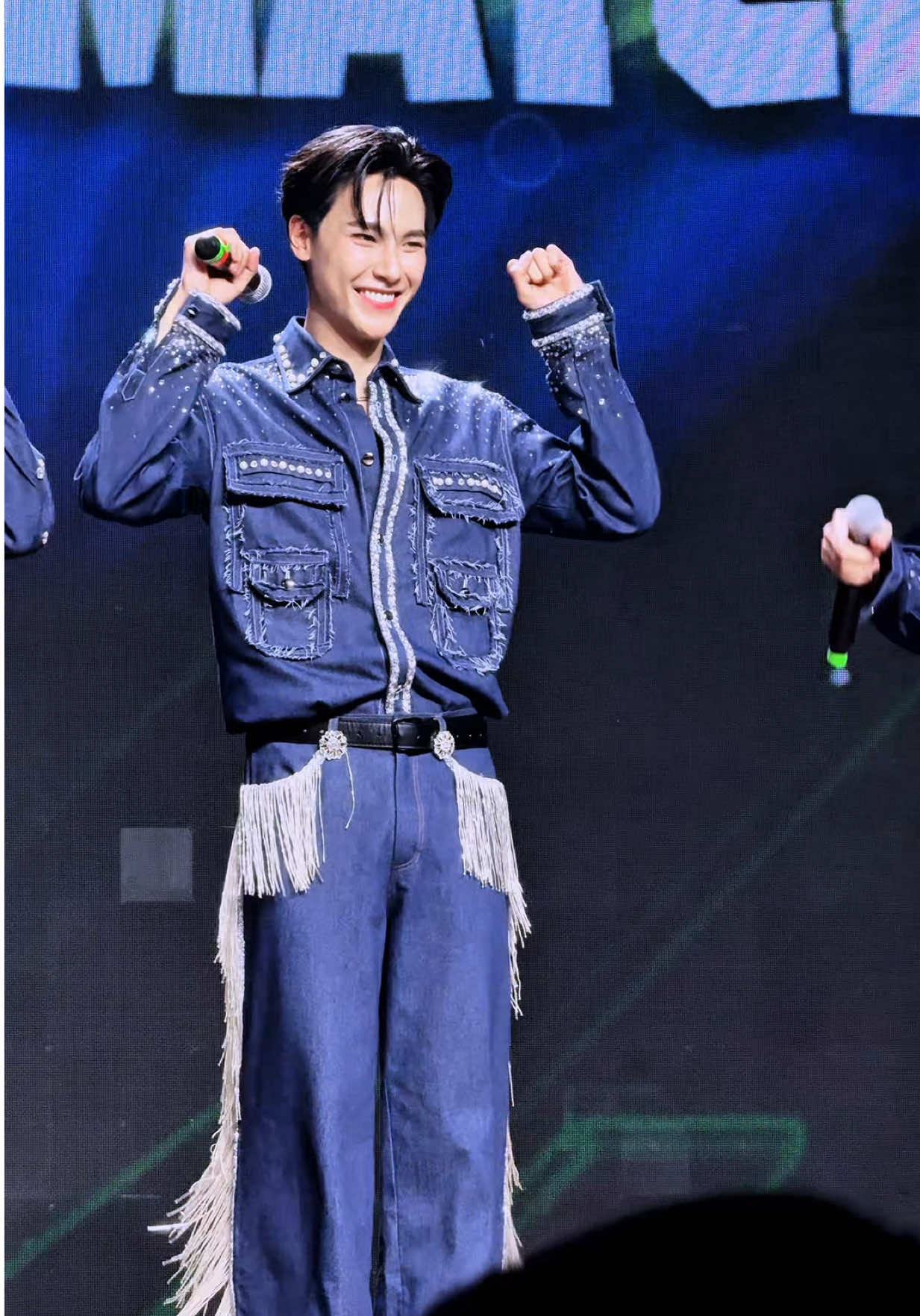พี่จูเต้นน่ารักกกกกมาก @junniorrs  #Perfect10LinersFMinVietnam  #junniorrs #markjrtn #JuniorMark #จูเนียร์มาร์ค