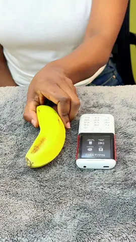 ይሄን scientific experiment ሁላችሁም ቤታችሁ ሞክሩት እና ከሰራ comment ላይ ፃፋልን። #bananamobile #transition #iphone17promax @Tesfu 