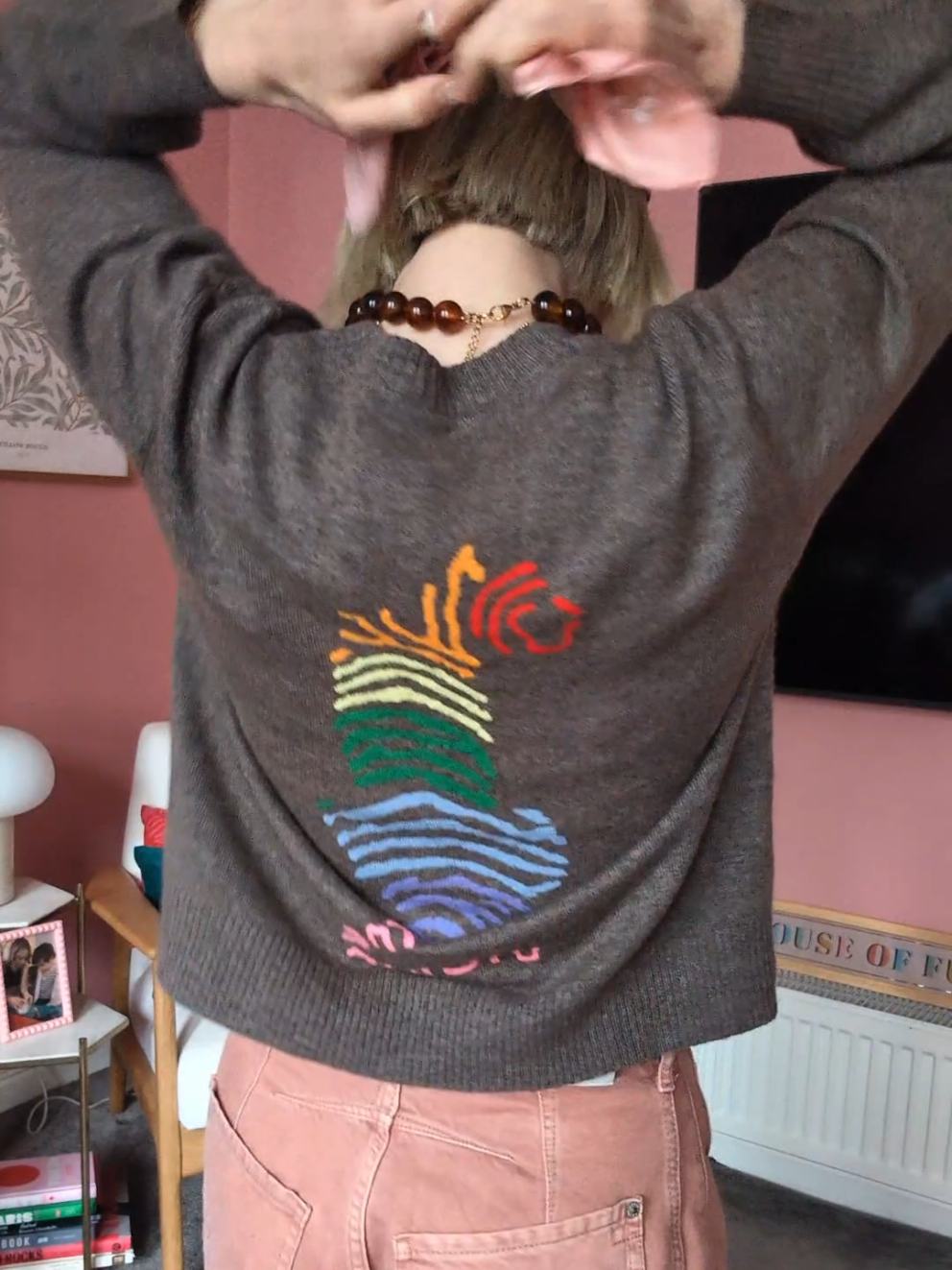 I can't believe I've been sleeping on cashmere 😳😳 wow this @Orwell + Austen cardigan is the softest thing that's ever touched my skin. it's handcrafted, sustainable and will be in my wardrobe FOREVER ✨✨✨#ukcontentcreators #sustainablefashion #slowfashion #OOTD #fyp 