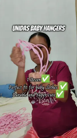 Sakto sa size, swak sa budget! Perfect na pang sampay sa mga damit ni baby👌 #unidas #babyhanger #hanger 