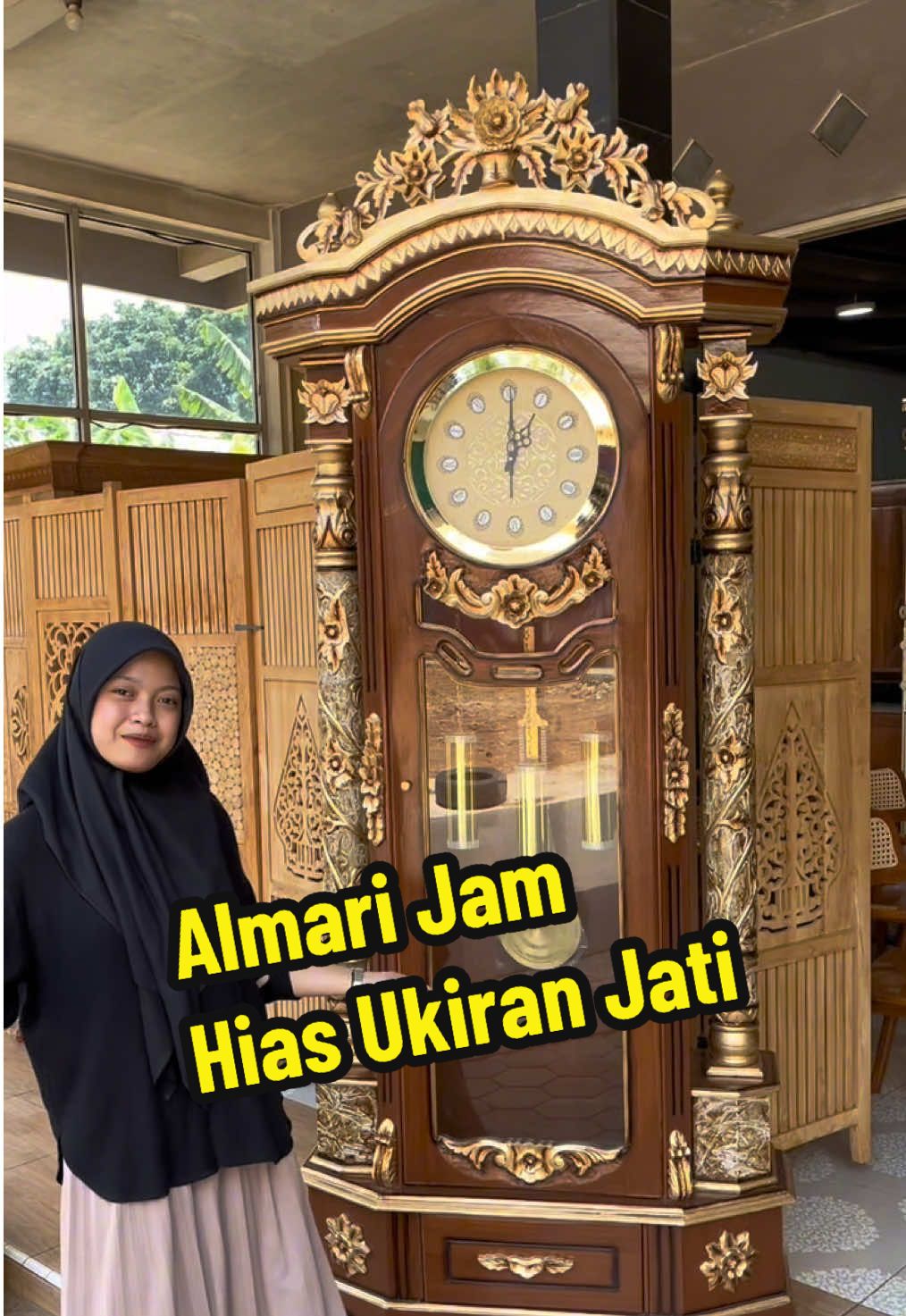 Almari Jam Hias Ukiran Kayu Jati #lemarijamukir #lemarihias #lemarijamhias #lemariunik #jamhiasklasik 