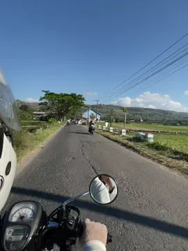 prinsipnya gapapa berdua yg penting ga wacana 🙂‍↔️ #jlstulungagung #exploretulungagung #fyp #pantaitulungagung 