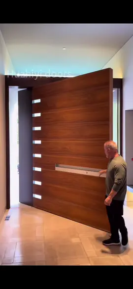 We are a door factory in China,villa door,security door,entrance door,pivot door,courtyard door,cast aluminum door,glass door,wood door #door #doorfactory #villagates #luxury #entrancedoor 