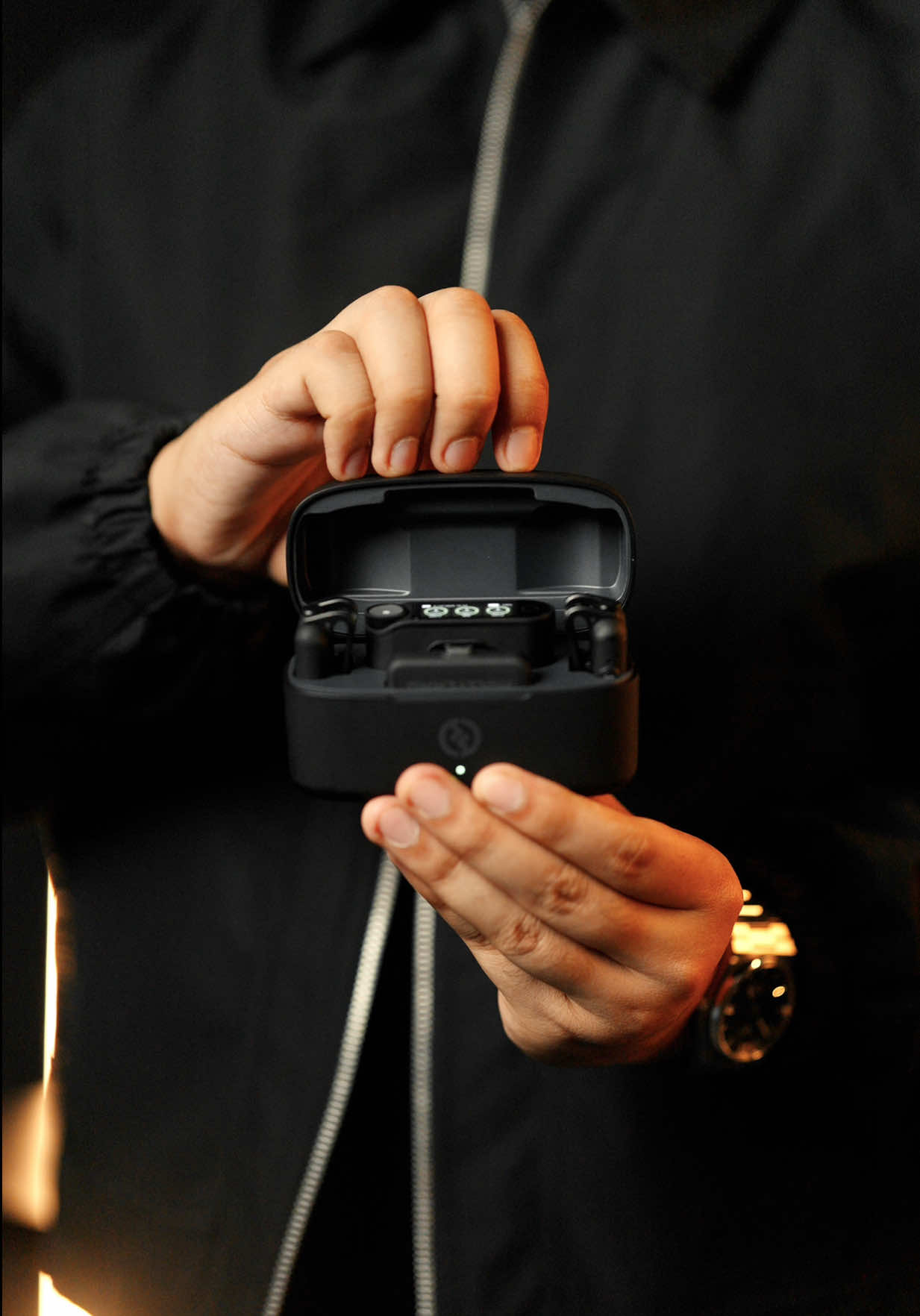 The Hollyland Lark Max 2 has to be the Best Wireless Microphone for Video Creators!🤯🎙️ @HOLLYLAND PH wireless mics are currently on sale until the 14th of October! Link in bio🖤 #Hollyland #HollylandMic #LARKMAX2 #MaxFreedomMaxSound #wirelessmicrophone 