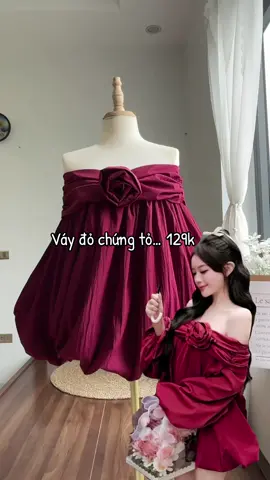 Váy Đỏ Chứng Tỏ … #almirastore #vaydo #vaymacnoel #vaymactet #vayxinh 