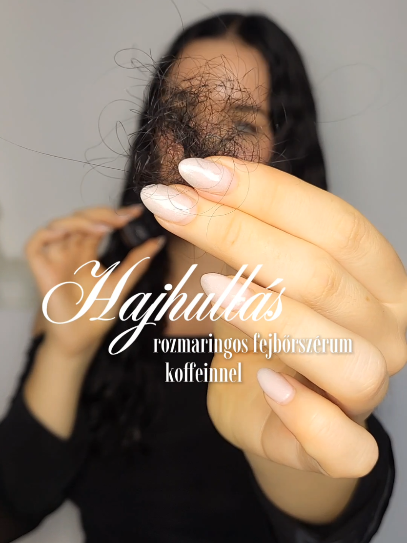 ez egy hirdetés 🤍 🌱A rozmaring èvek óta fontos kellèke a hajnövesztési utamnak, és mivel én nagyon hatékonynak érzem, szívesen is ajánlom🤍 A @VARGA Herbal rozmaringos fejbőrszérumát a Dm-ben találod!🥰 #hajnövesztès #hajápolás #hairgrowth #haircare 