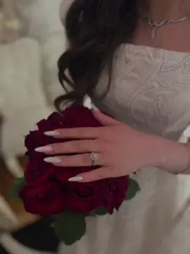 هاتنی ئەو بۆ ژیانم پێنجەمین وەرزی ساڵ بوو  ناوم نا خۆشبەختی♥️#he14mmm 